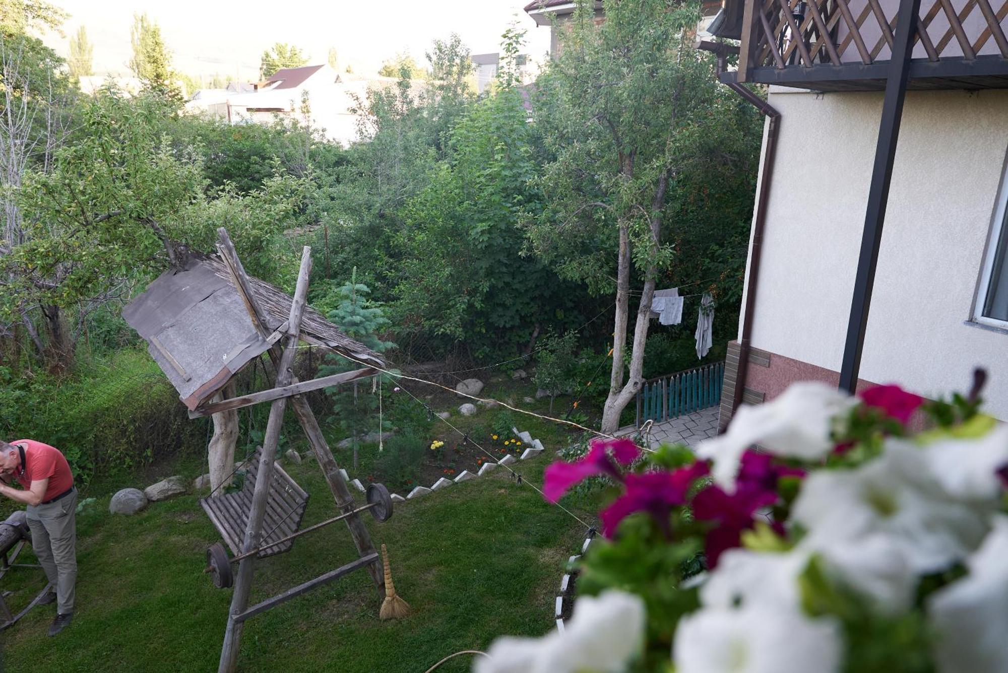 Argo Guest House Karakol Exterior photo