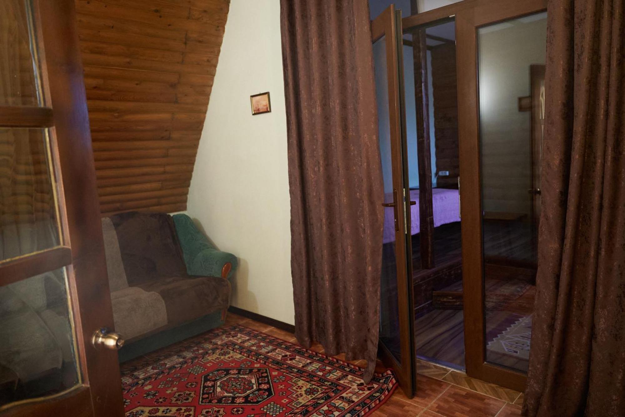 Argo Guest House Karakol Exterior photo