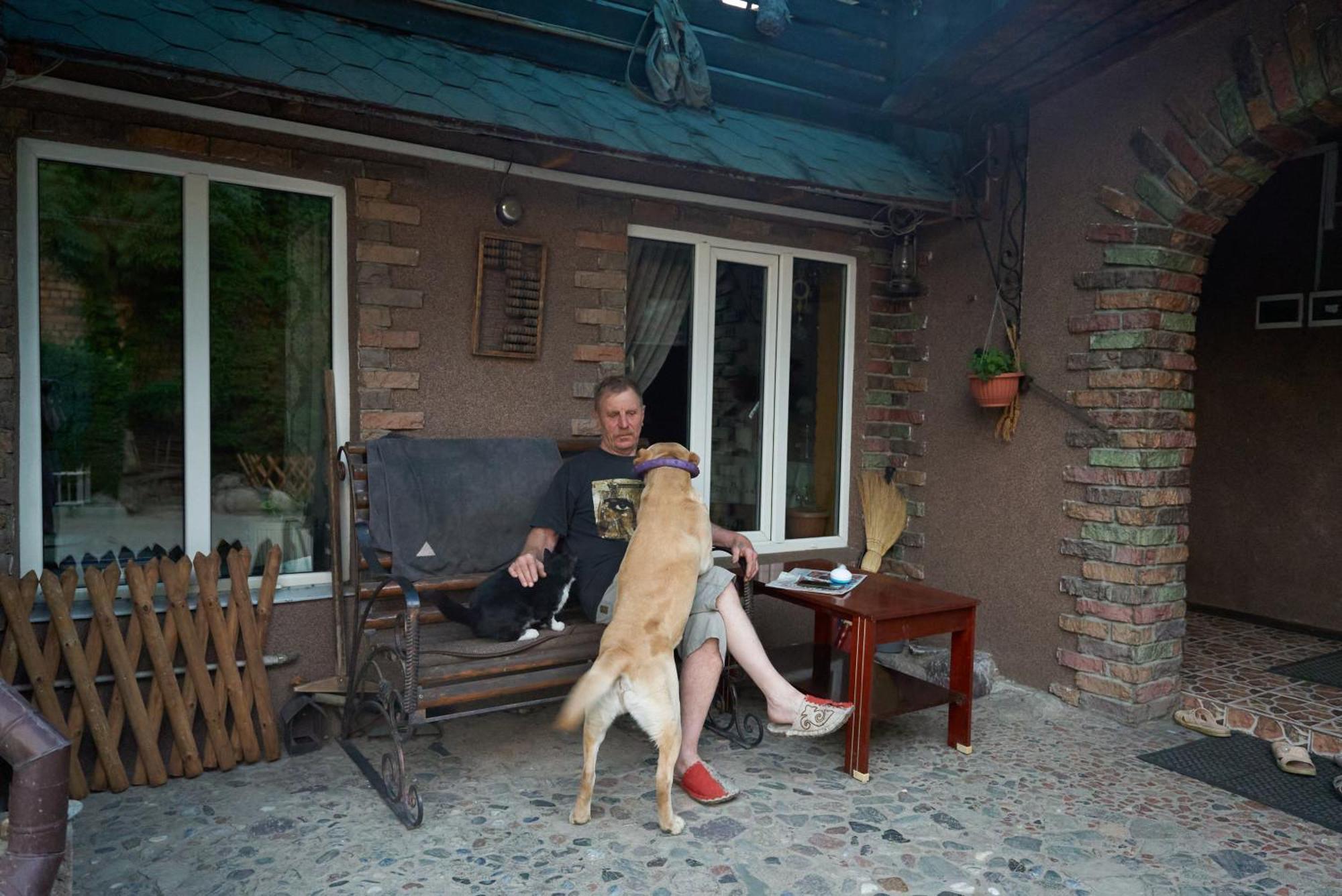 Argo Guest House Karakol Exterior photo