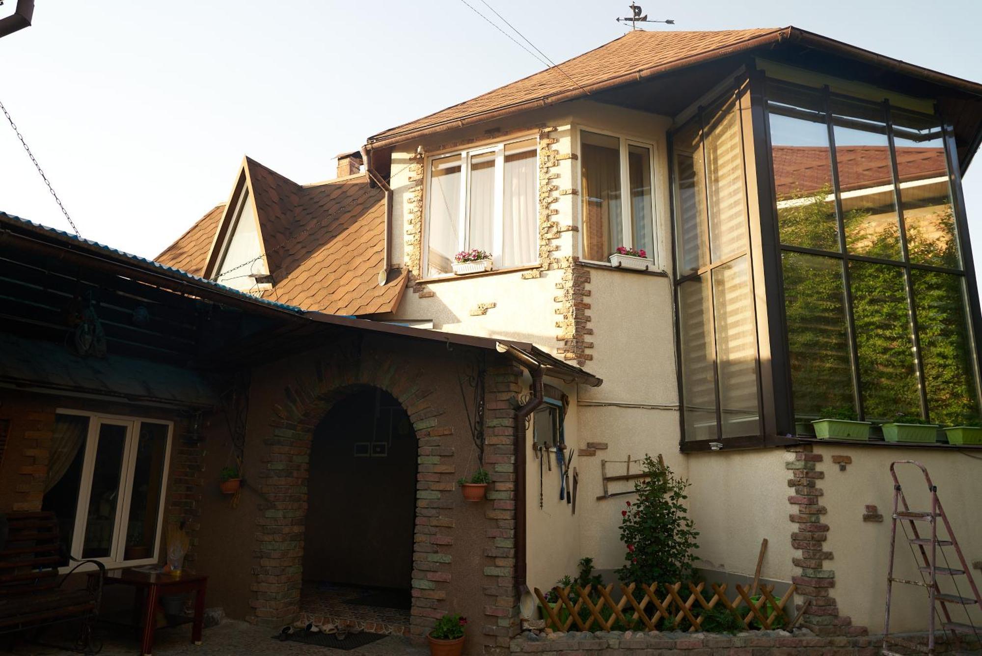 Argo Guest House Karakol Exterior photo