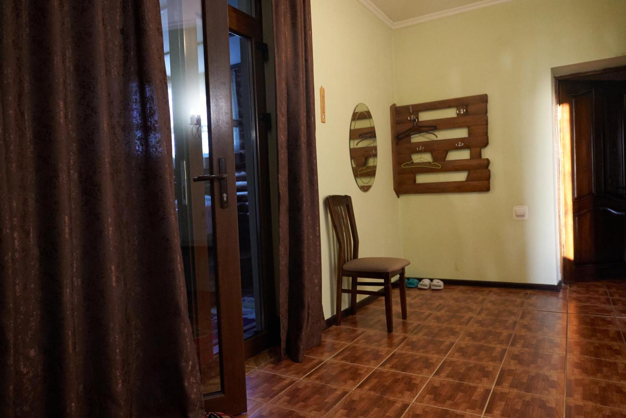 Argo Guest House Karakol Exterior photo