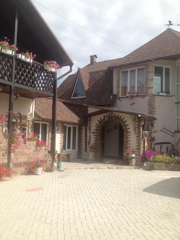 Argo Guest House Karakol Exterior photo